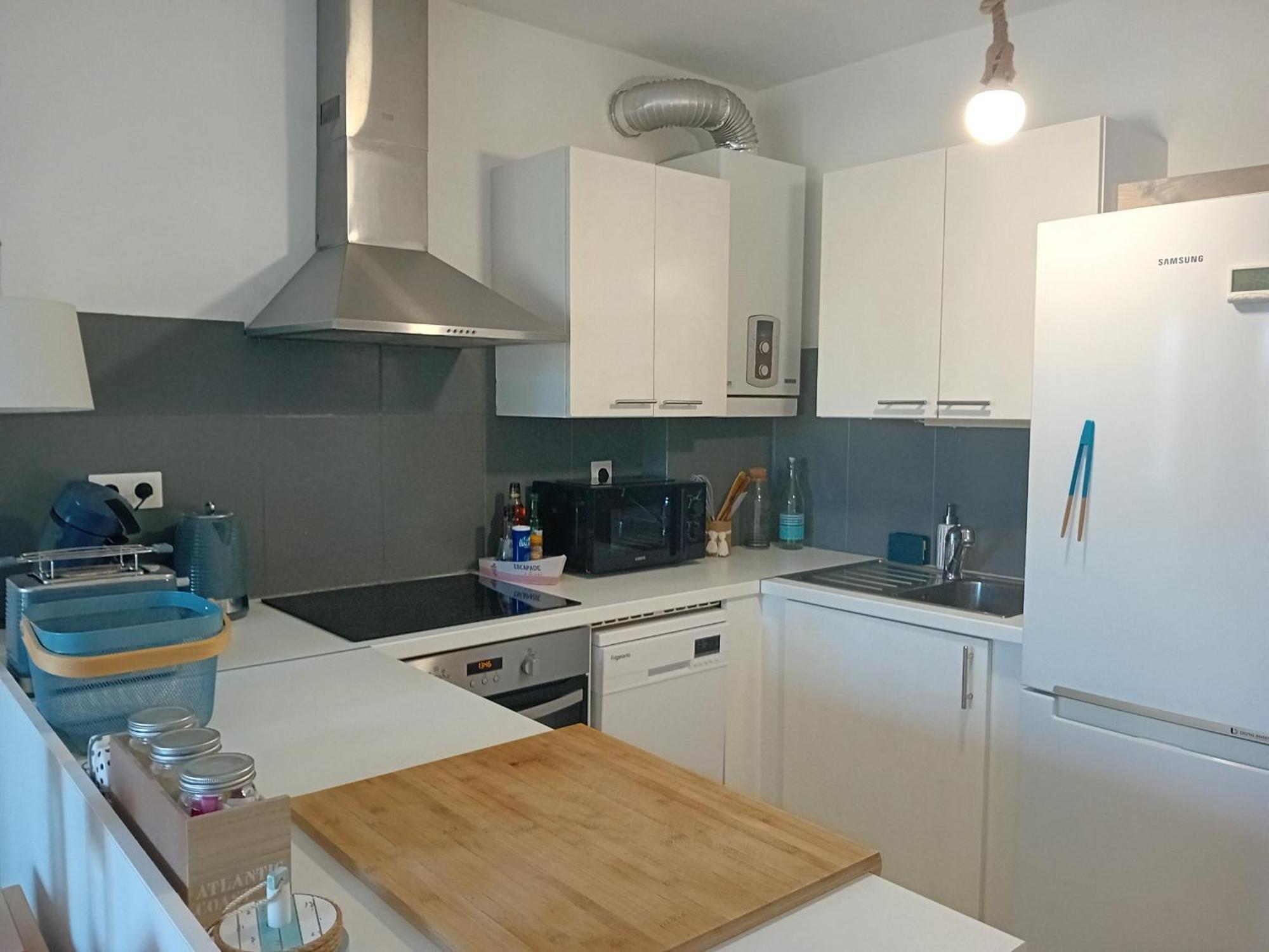 Apartment Moderne A Hendaye, Proche Commerces, Salon Lumineux, Terrasse Et Parking Prive - Fr-1-239-1019 Hendaye