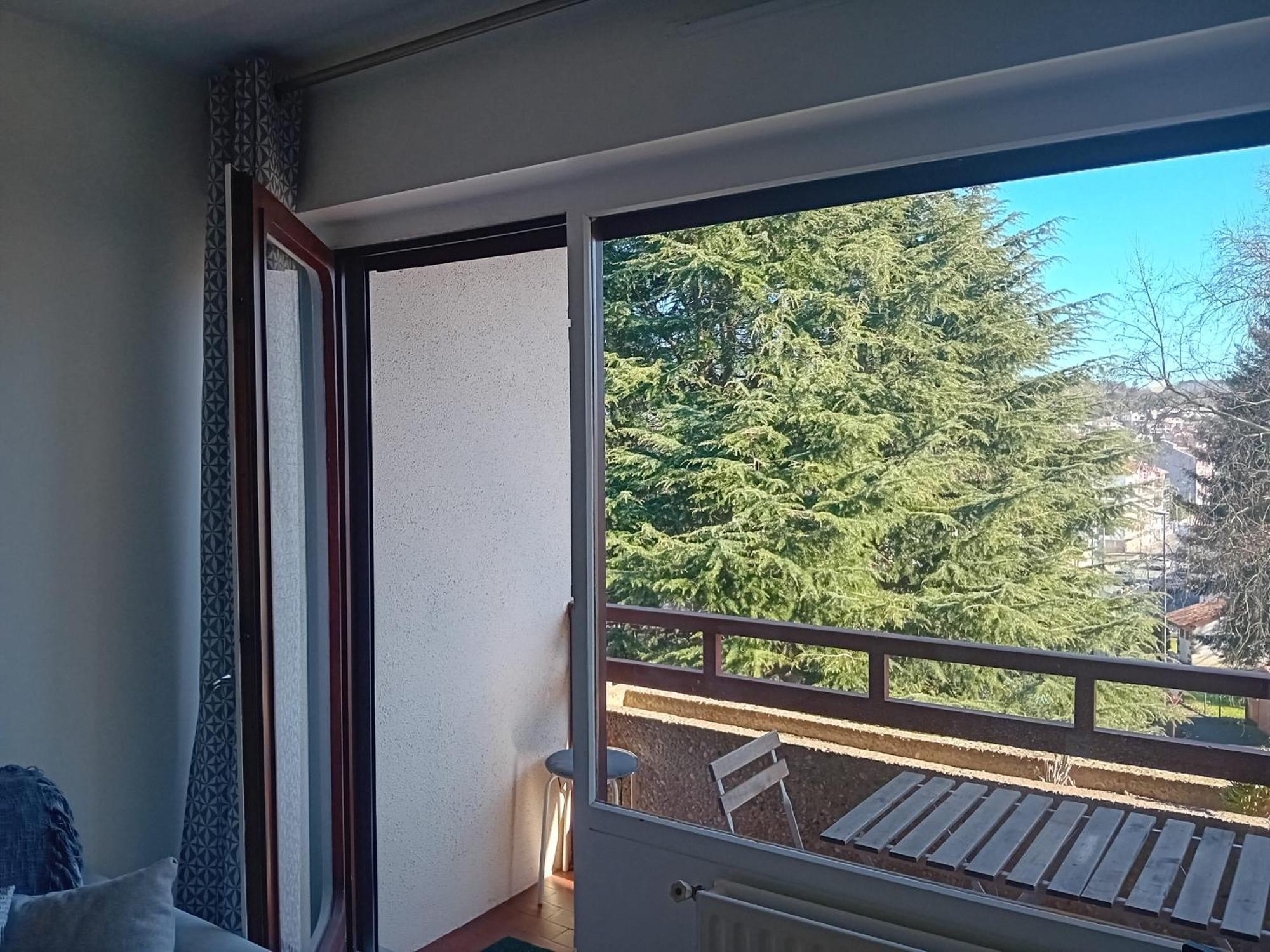 Moderne A Hendaye, Proche Commerces, Salon Lumineux, Terrasse Et Parking Prive - Fr-1-239-1019